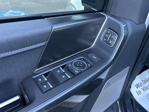 Used 2022 Ford F150 Lariat w/ Equipment Group 502A High image 17