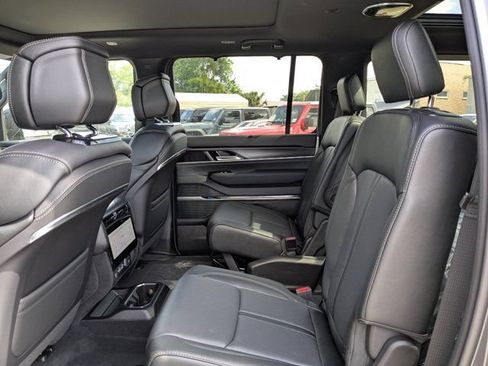 New 2026 Jeep Grand Wagoneer Summit w/ Premium Group III AWD/4WD image 14