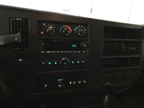 Used 2022 Chevrolet Express 2500 Extended w/ Driver Convenience Package image 25