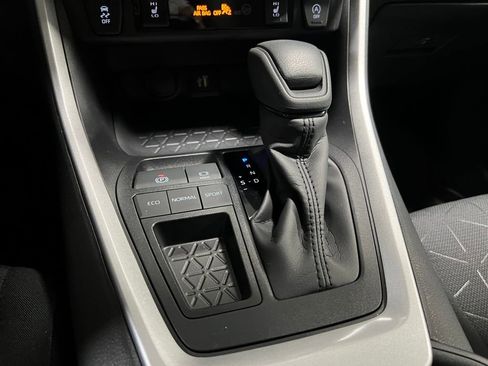 Certified 2025 Toyota RAV4 XLE image 28