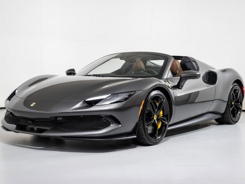 Used 2023 Ferrari 296 GTS RWD image 24