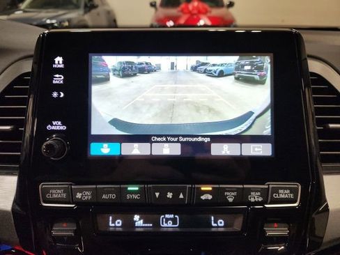 Used 2024 Honda Odyssey Touring image 16