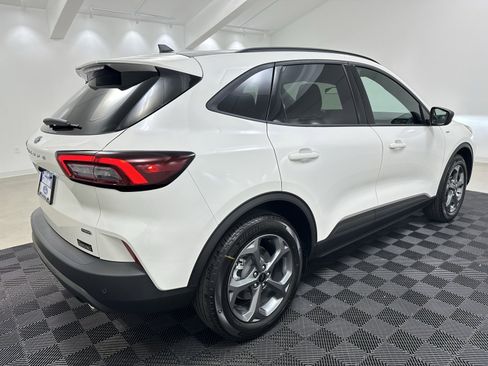 New 2025 Ford Escape ST-Line w/ Equipment Group 301A image 8