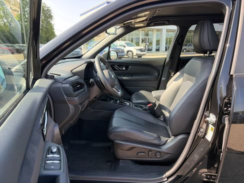 Certified 2025 Subaru Forester Limited AWD/4WD image 9