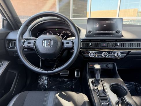 Used 2025 Honda Civic Sport image 16