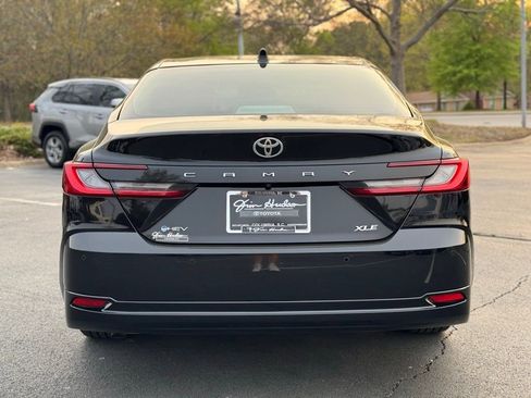 Used 2025 Toyota Camry XLE w/ Premium Plus Package image 11