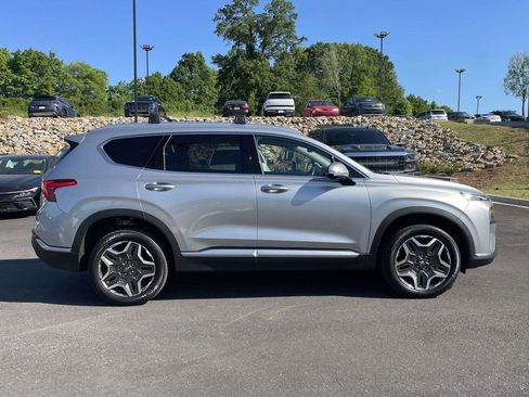 Used 2023 Hyundai Santa Fe SEL Premium image 2