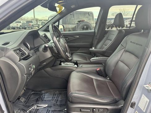 Used 2022 Honda Ridgeline Black Edition image 9