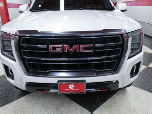 Used 2021 GMC Yukon XL AT4 w/ Technology Package AWD/4WD image 4