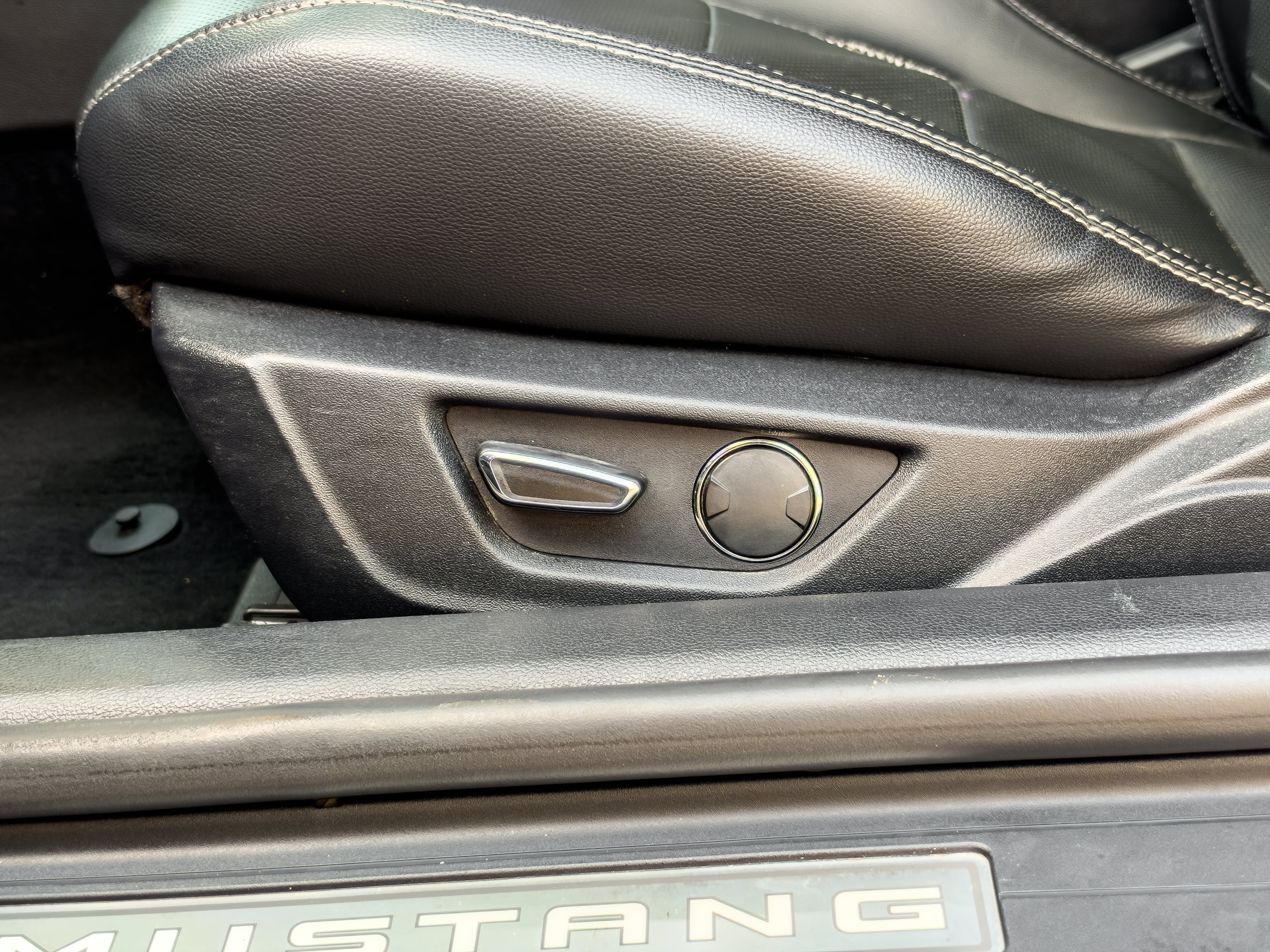Used 2019 Ford Mustang GT Premium w/ GT Performance Package RWD image 55