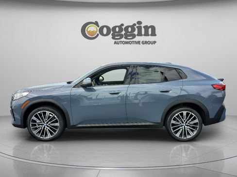 New 2026 BMW X2 xDrive28i w/ Convenience Package AWD/4WD image 2