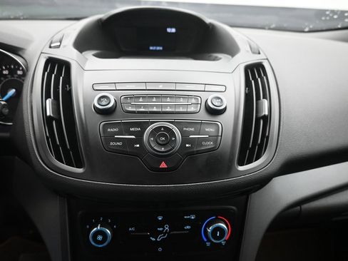 Used 2019 Ford Escape S image 20