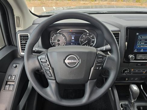 Used 2024 Nissan Frontier SV w/ Technology Package image 16