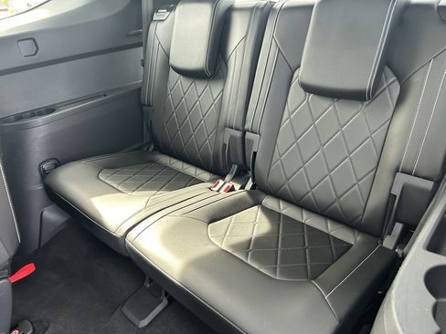 Certified 2024 Volkswagen Atlas SEL Premium R-Line image 25