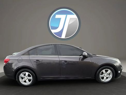 Used 2016 Chevrolet Cruze LT FWD image 4
