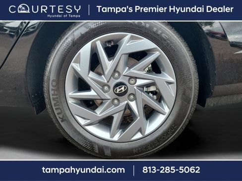 Certified 2025 Hyundai Elantra Blue image 31