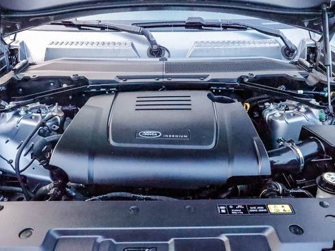 Used 2023 Land Rover Defender 90 S image 28