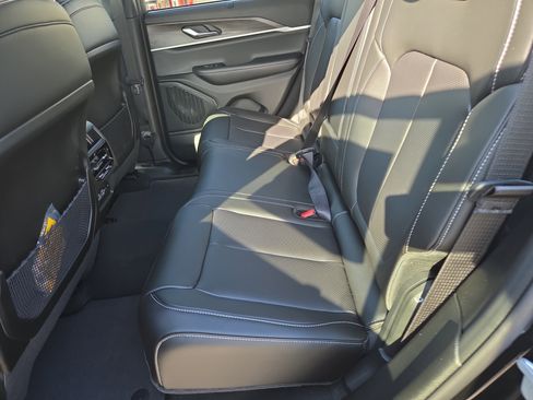 New 2025 Jeep Grand Cherokee Limited image 5