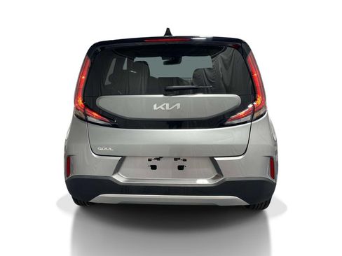 Used 2025 Kia Soul LX w/ LX Technology Package FWD image 3