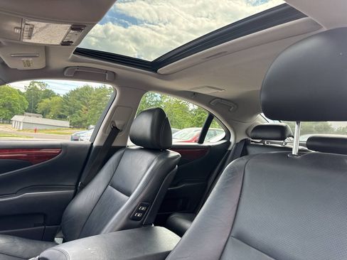 Used 2011 Lexus LS 460 w/ Luxury Value Edition RWD image 6