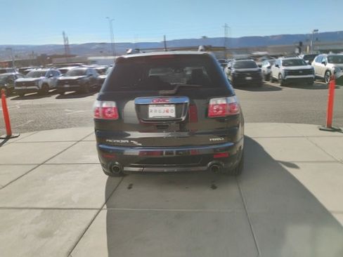 Used 2011 GMC Acadia Denali image 6