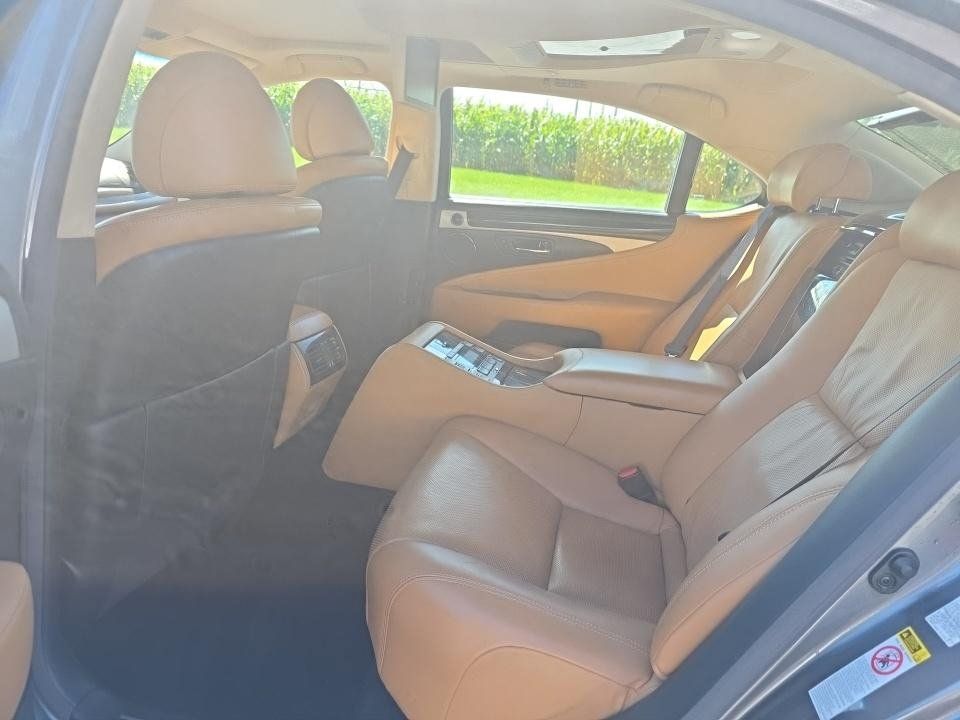 Used 2016 Lexus LS 460 L AWD/4WD image 4