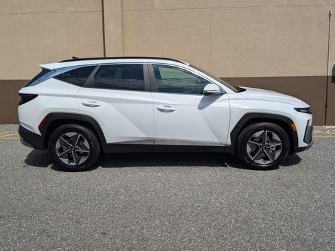 New 2025 Hyundai Tucson SEL image 3