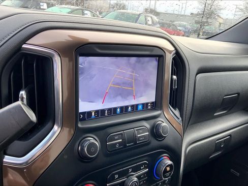 Used 2020 Chevrolet Silverado 1500 High Country w/ Technology Package image 27