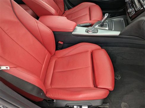 Used 2018 BMW 330i xDrive Sedan image 22