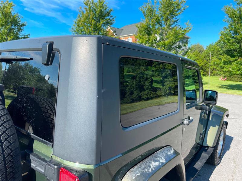 Used 2007 Jeep Wrangler Sahara w/ Dual Top Group AWD/4WD image 35