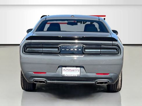Used 2017 Dodge Challenger SXT RWD image 6