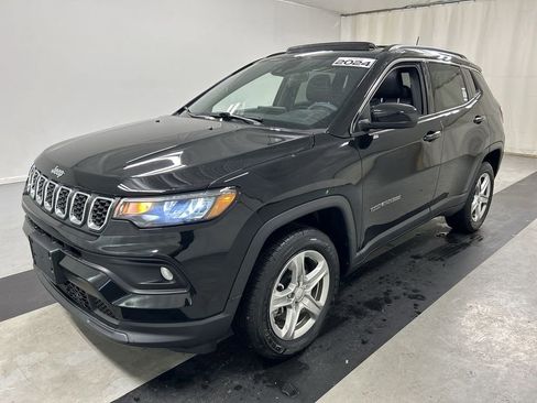 Certified 2024 Jeep Compass Latitude w/ Sun and Sound Group image 5
