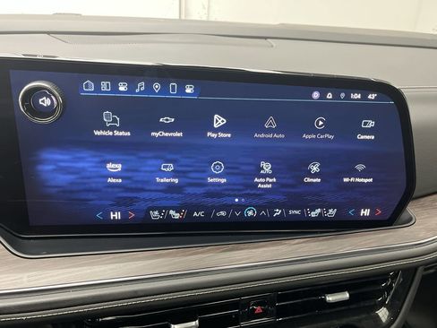 Certified 2025 Chevrolet Suburban Premier w/ Sun And Tow Package image 22