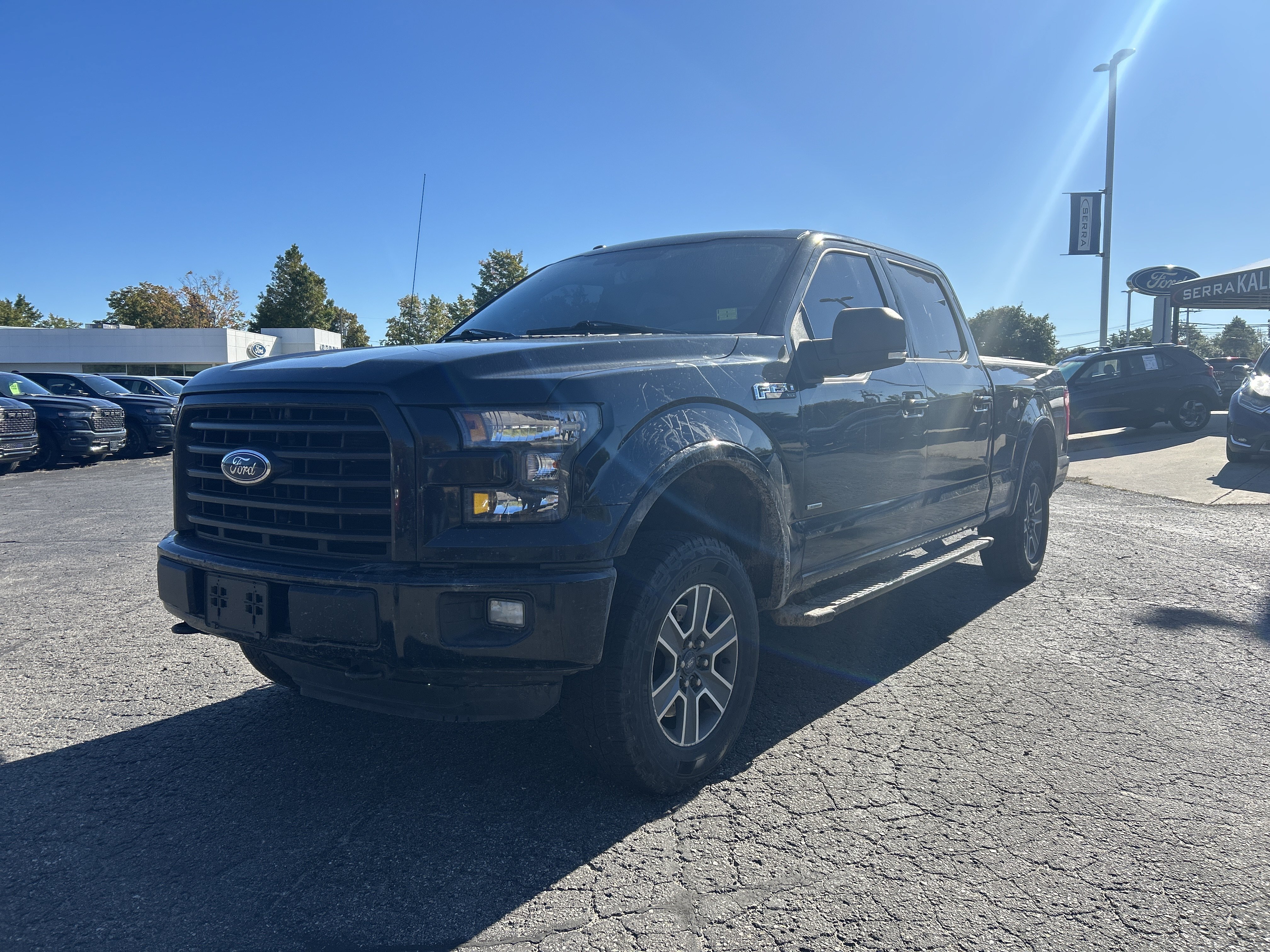Used 2016 Ford F150 XLT w/ Equipment Group 302A Luxury AWD/4WD image 8