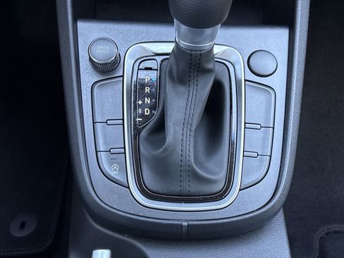Used 2022 Hyundai Kona SEL FWD image 24