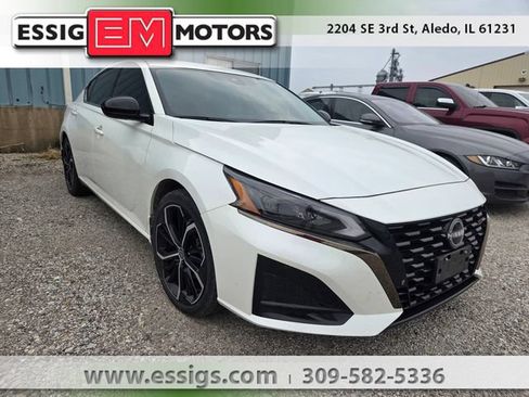Used 2023 Nissan Altima 2.5 SR FWD image 1
