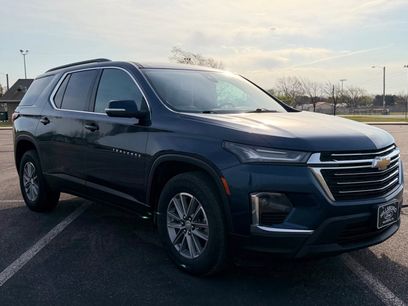 Used 2023 Chevrolet Traverse LT