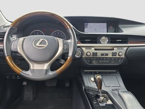 Used 2013 Lexus ES 350 w/ Luxury Pkg FWD image 13