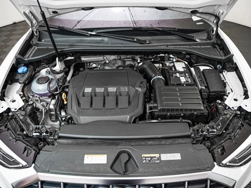 New 2025 Audi Q3 2.0T Premium image 4
