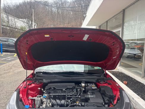 Used 2025 Kia K4 LXS image 32