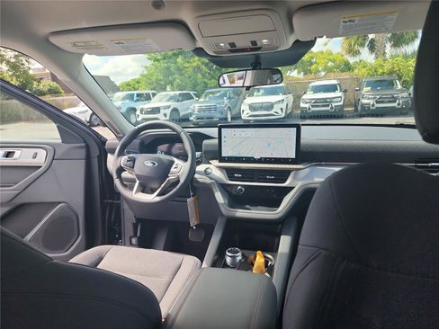 New 2026 Ford Explorer Active image 22