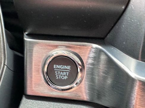 Used 2025 Ford F250 Lariat w/ Chrome Package image 26