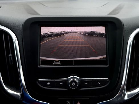 Used 2023 Chevrolet Equinox LT image 17