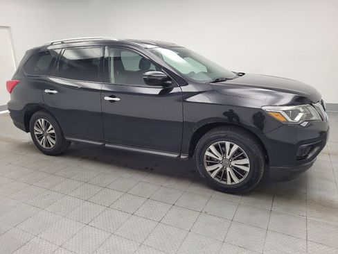 Used 2019 Nissan Pathfinder S FWD image 11