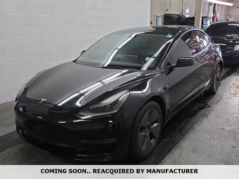 Used 2023 Tesla Model 3 Standard Range image 1
