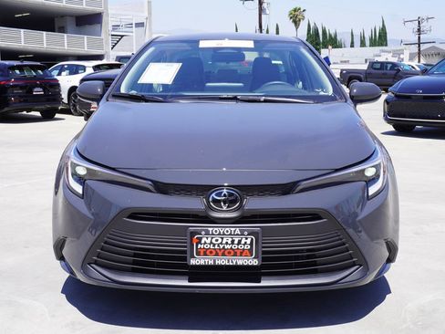 Used 2026 Toyota Corolla LE FWD image 3