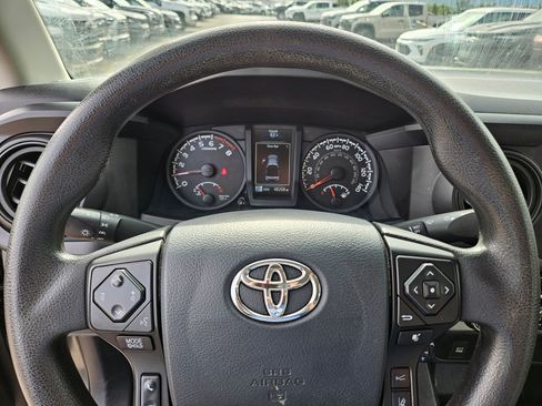 Used 2018 Toyota Tacoma SR AWD/4WD image 20
