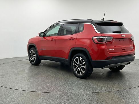 Used 2025 Jeep Compass Trailhawk AWD/4WD image 6