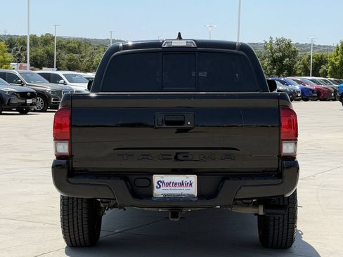 Used 2021 Toyota Tacoma SR w/ SR Convenience Package RWD image 5