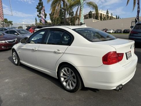Used 2011 BMW 328i Sedan RWD image 4